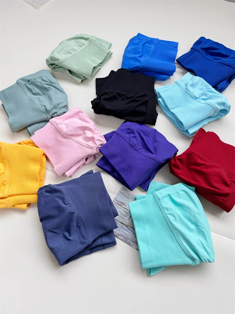 Ribbed Scrunch Yoga Shorts